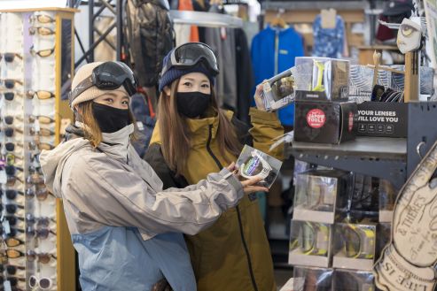 【紹介】スキー場の売店で販売スタッフ／短期